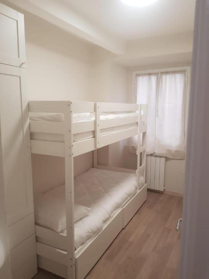 Trilocale Nel Centro Di Sampierdarena Apartment Genoa Bagian luar foto